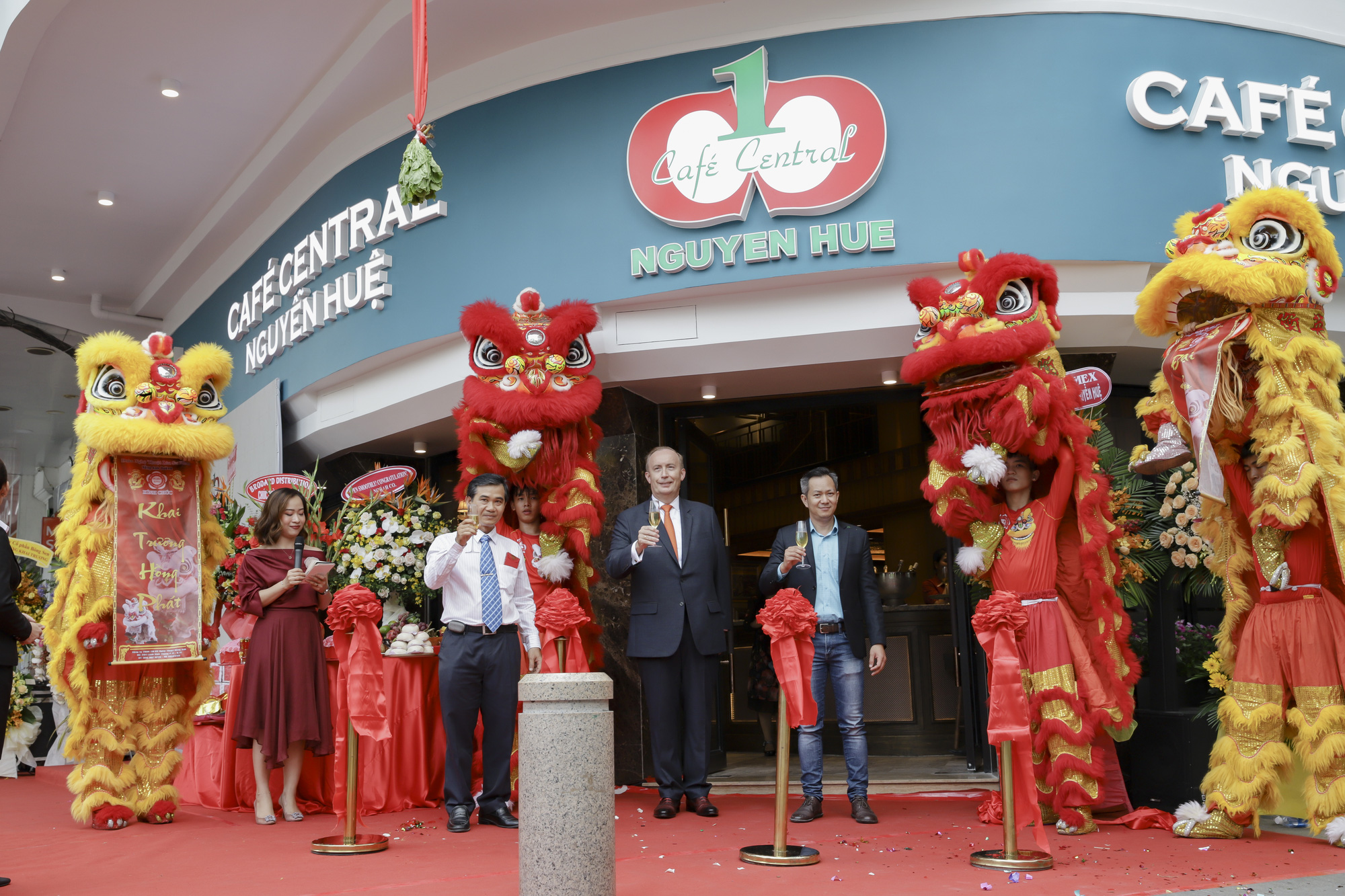 Trải nghiệm Ẩm thực từ t&igrave;nh y&ecirc;u tại Caf&eacute; Central Nguyễn Huệ - Ảnh 1.