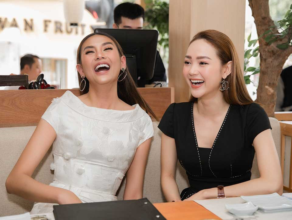 Si&ecirc;u mẫu V&otilde; Ho&agrave;ng Yến n&oacute;i về mối bất h&ograve;a với giới showbiz - Ảnh 4.