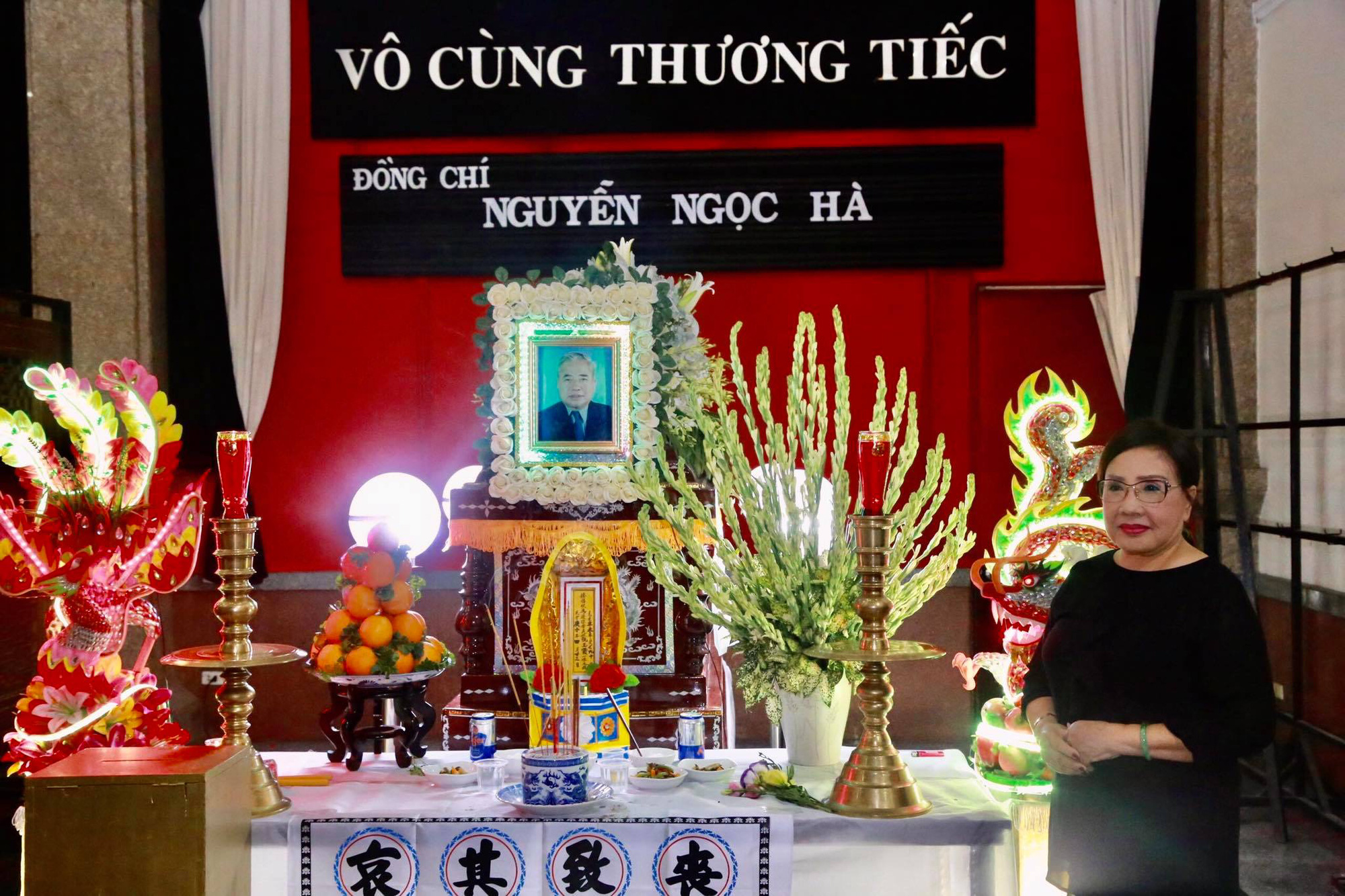 NSND Bạch Tuyết, Ngọc Gi&agrave;u, Lệ Thủy... tiễn biệt Mẫn Đạt của Đời c&ocirc; Lựu - Ảnh 7.