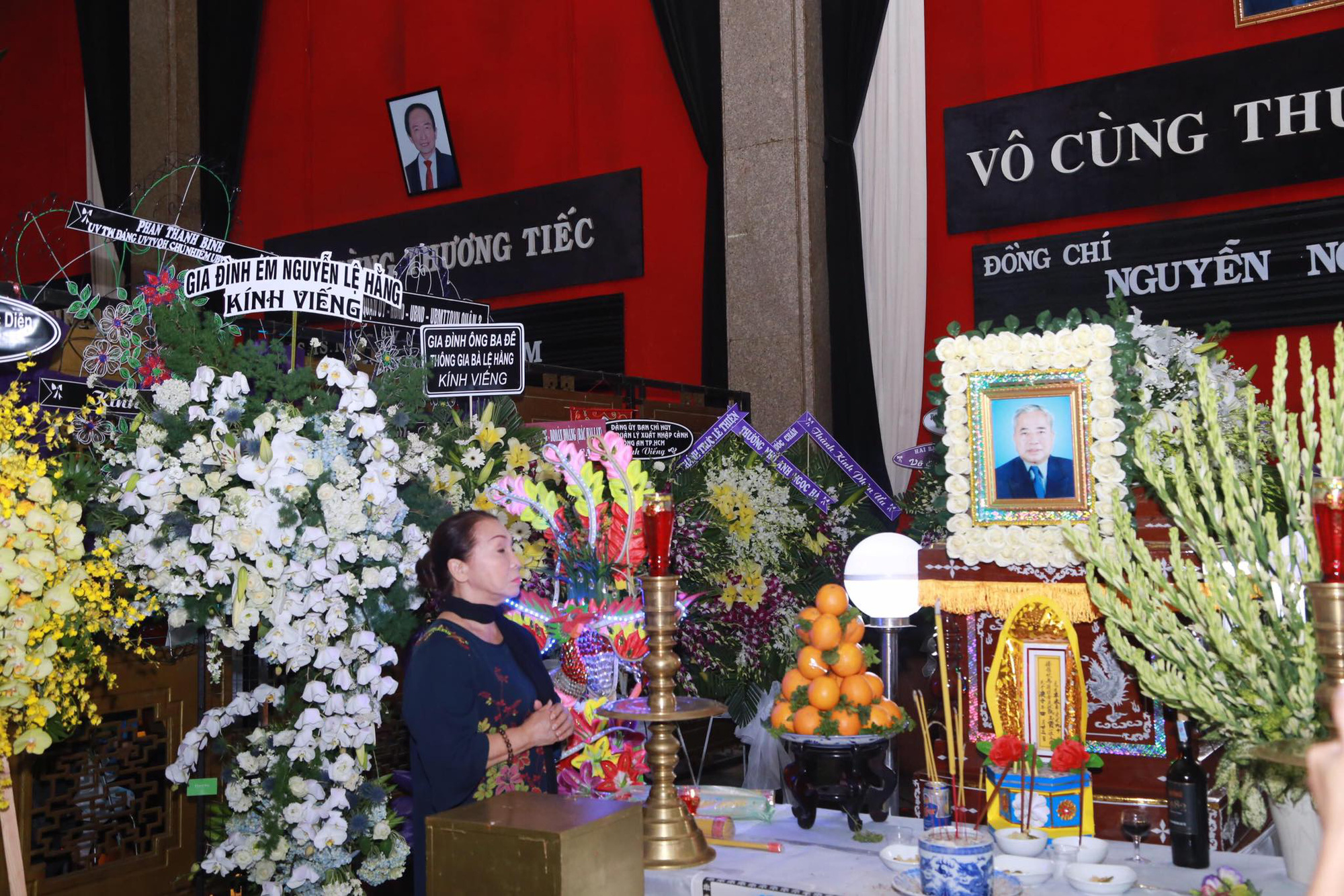NSND Bạch Tuyết, Ngọc Gi&agrave;u, Lệ Thủy... tiễn biệt Mẫn Đạt của Đời c&ocirc; Lựu - Ảnh 2.