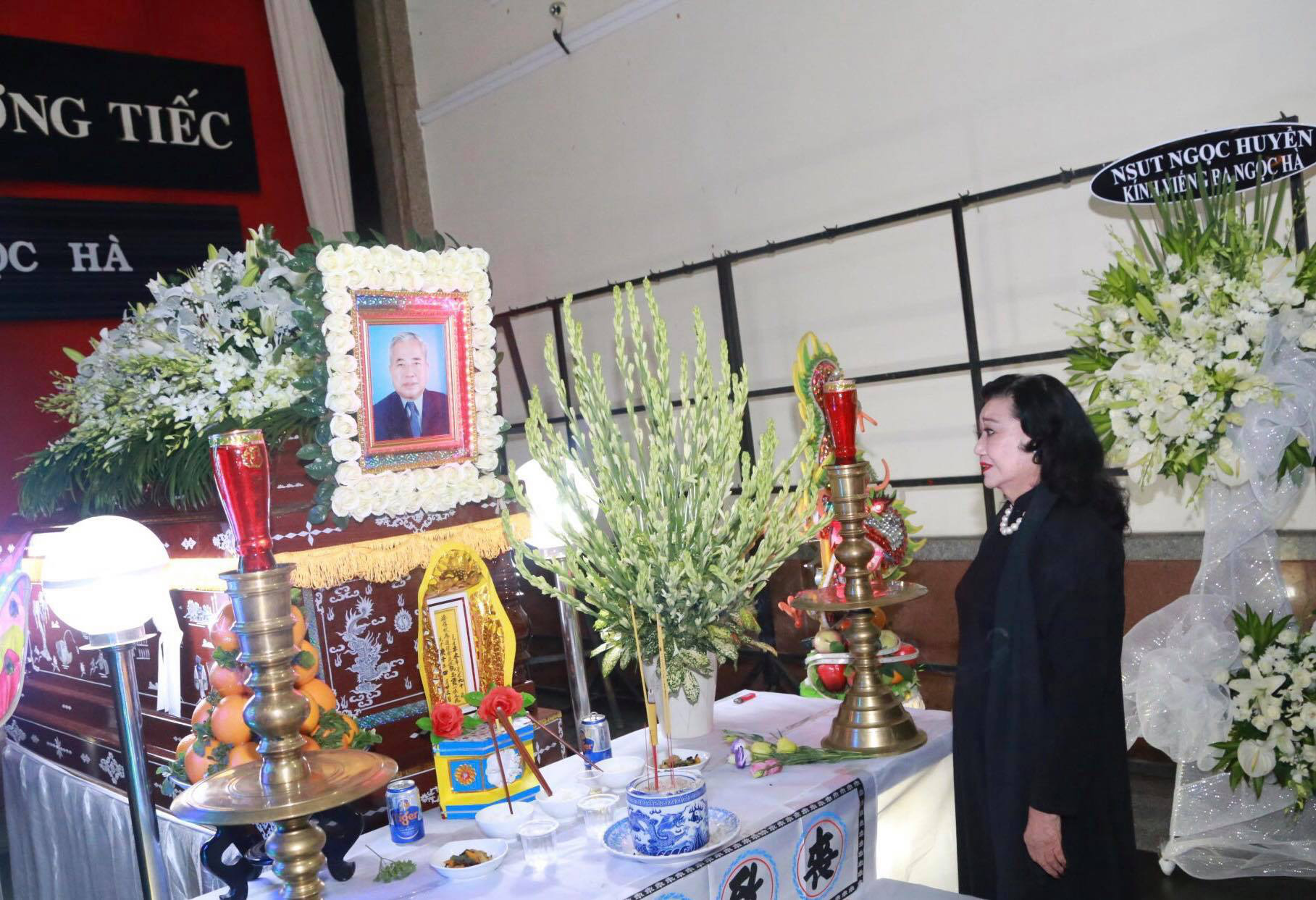 NSND Bạch Tuyết, Ngọc Gi&agrave;u, Lệ Thủy... tiễn biệt Mẫn Đạt của Đời c&ocirc; Lựu - Ảnh 11.