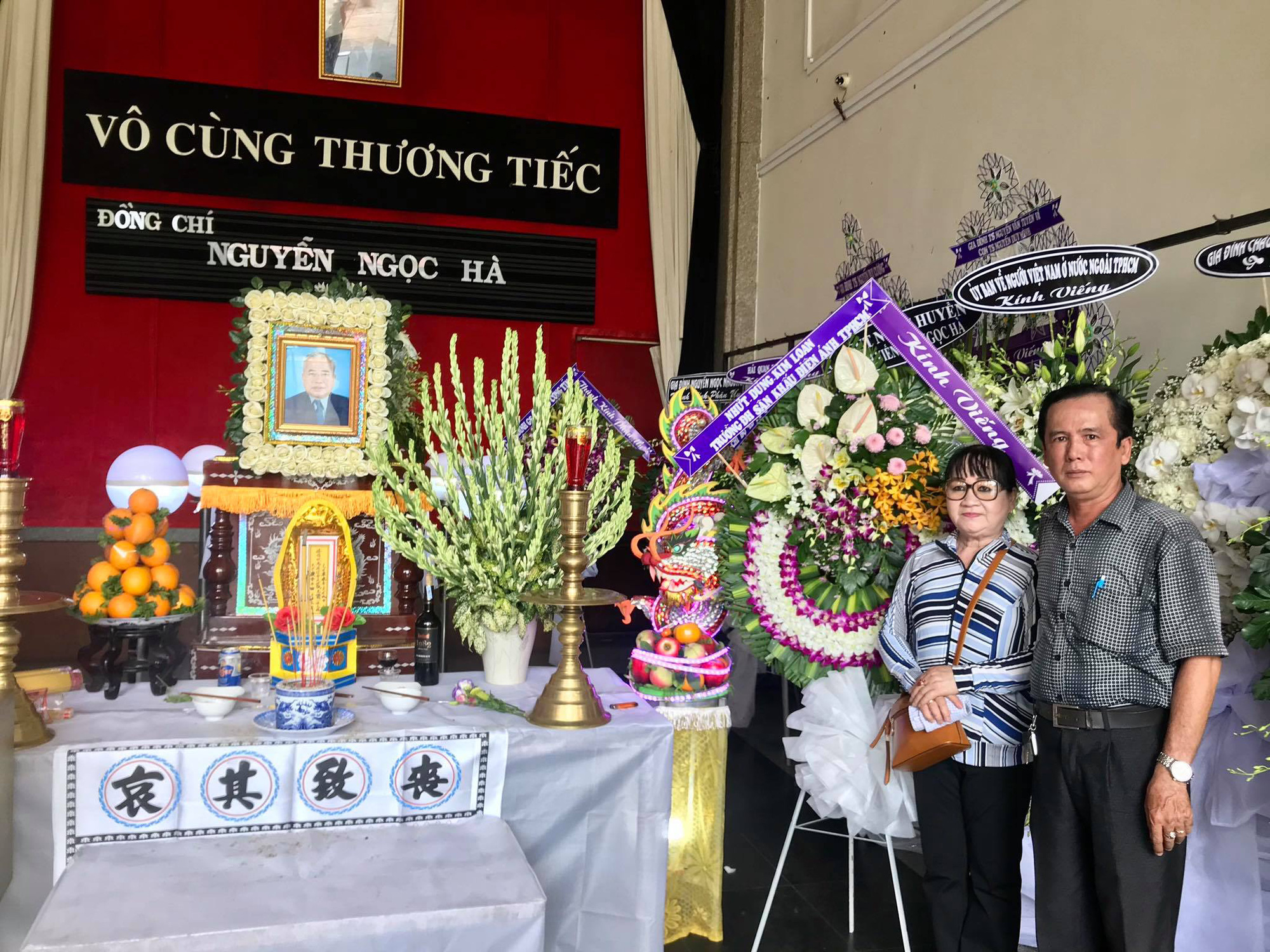 NSND Bạch Tuyết, Ngọc Gi&agrave;u, Lệ Thủy... tiễn biệt Mẫn Đạt của Đời c&ocirc; Lựu - Ảnh 10.