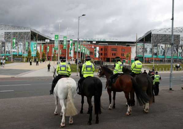 Celtic th&agrave;nh &ocirc;ng tr&ugrave;m, 9 m&ugrave;a li&ecirc;n tiếp v&ocirc; địch Scotland - Ảnh 8.