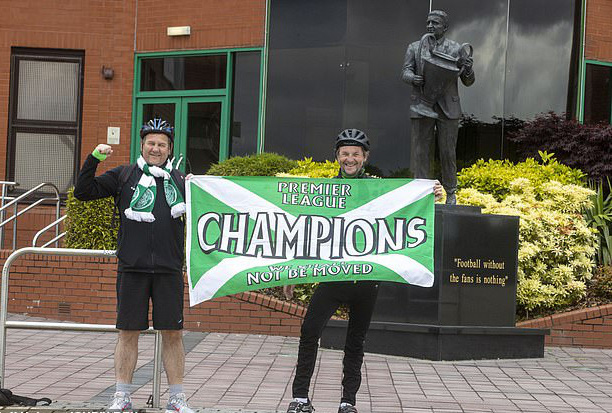 Celtic th&agrave;nh &ocirc;ng tr&ugrave;m, 9 m&ugrave;a li&ecirc;n tiếp v&ocirc; địch Scotland - Ảnh 6.