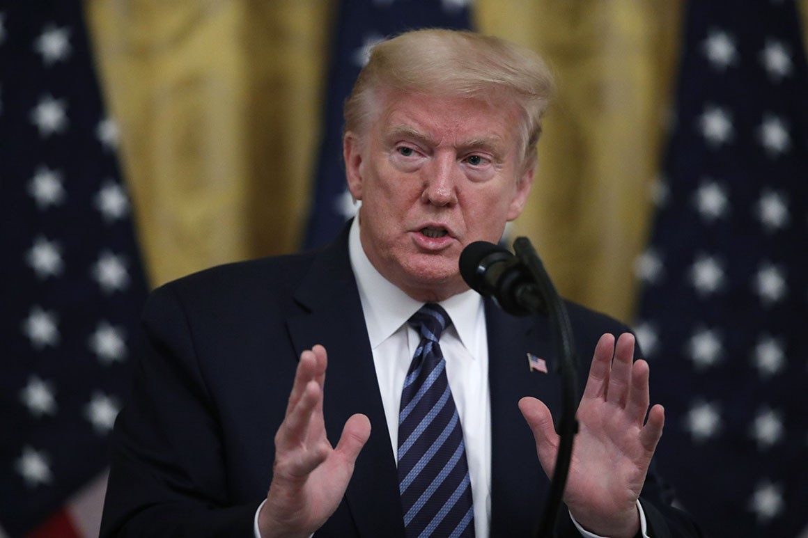 Tổng thống Trump “rỉ tai” ông Joe Biden về cáo buộc tấn công tình dục