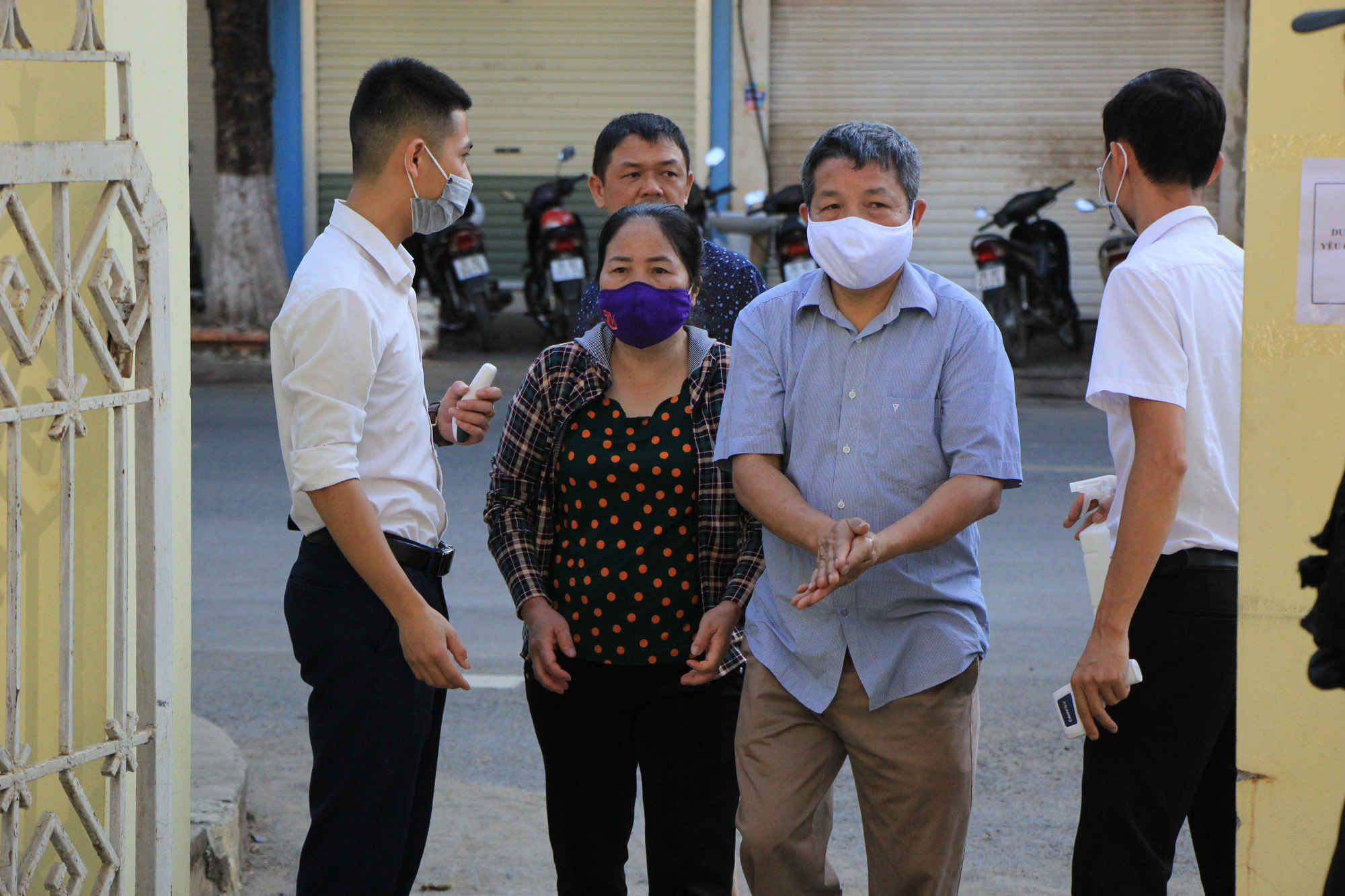 Lãnh đạo phòng giáo dục nhận 1 tỉ đồng của thượng tá công an để nâng điểm cho thí sinh - Ảnh 2.