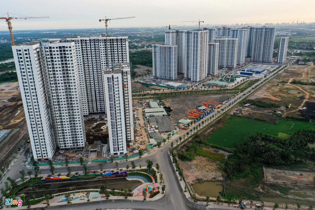 Nhà đầu tư ngoại tăng gom bất động sản Việt - Ảnh 1.