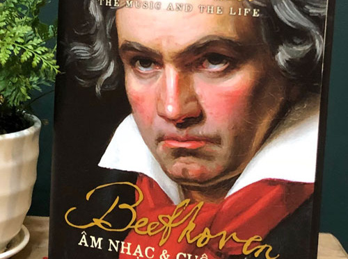 Beethoven qua ngòi bút của Lewis Lockwood