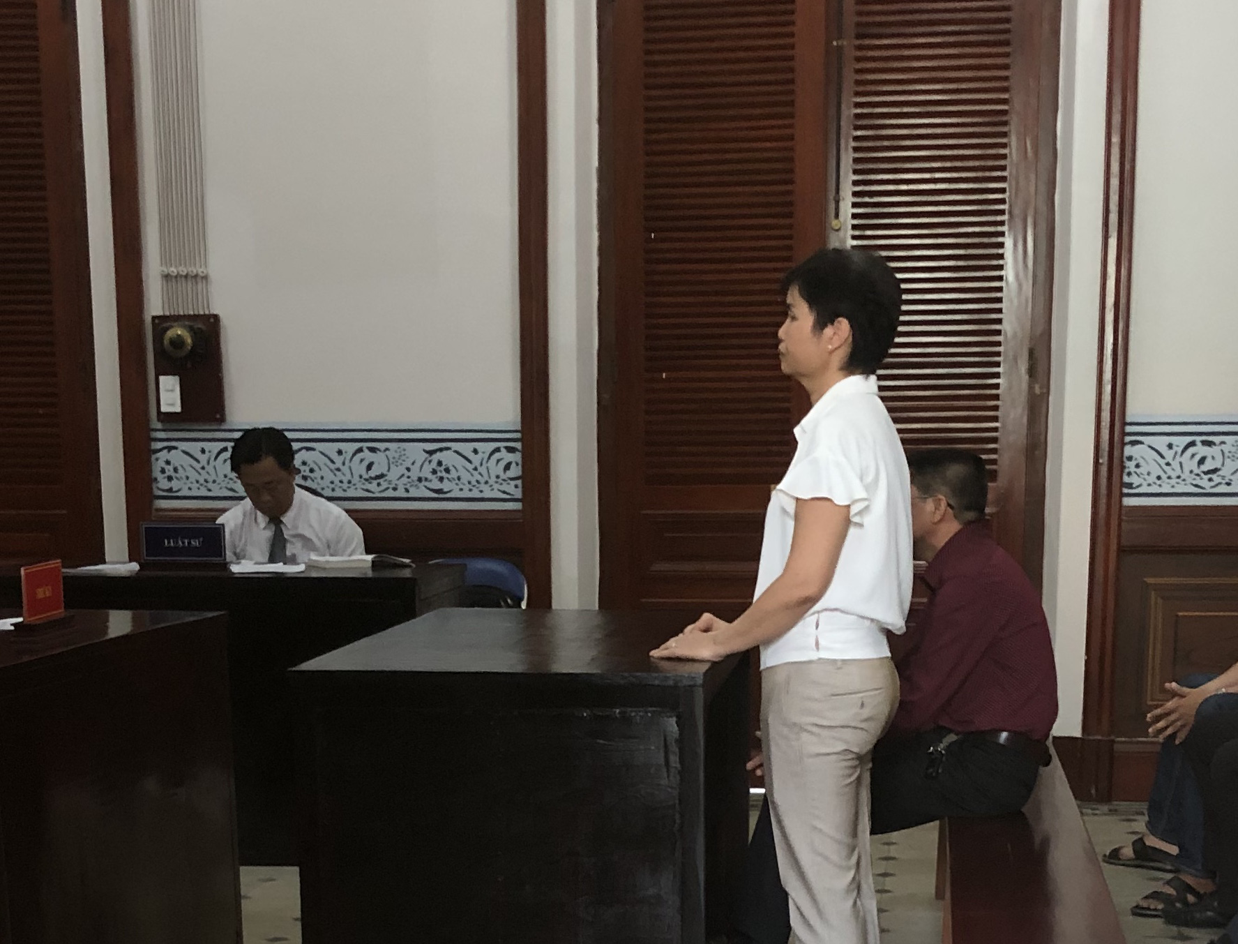 TP HCM: Cán bộ Đội Quản lý trật tự đô thị quận 1 làm liều!