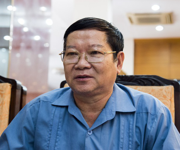 Loại bỏ những cán bộ “thấy đúng không bảo vệ, thấy sai không đấu tranh“
