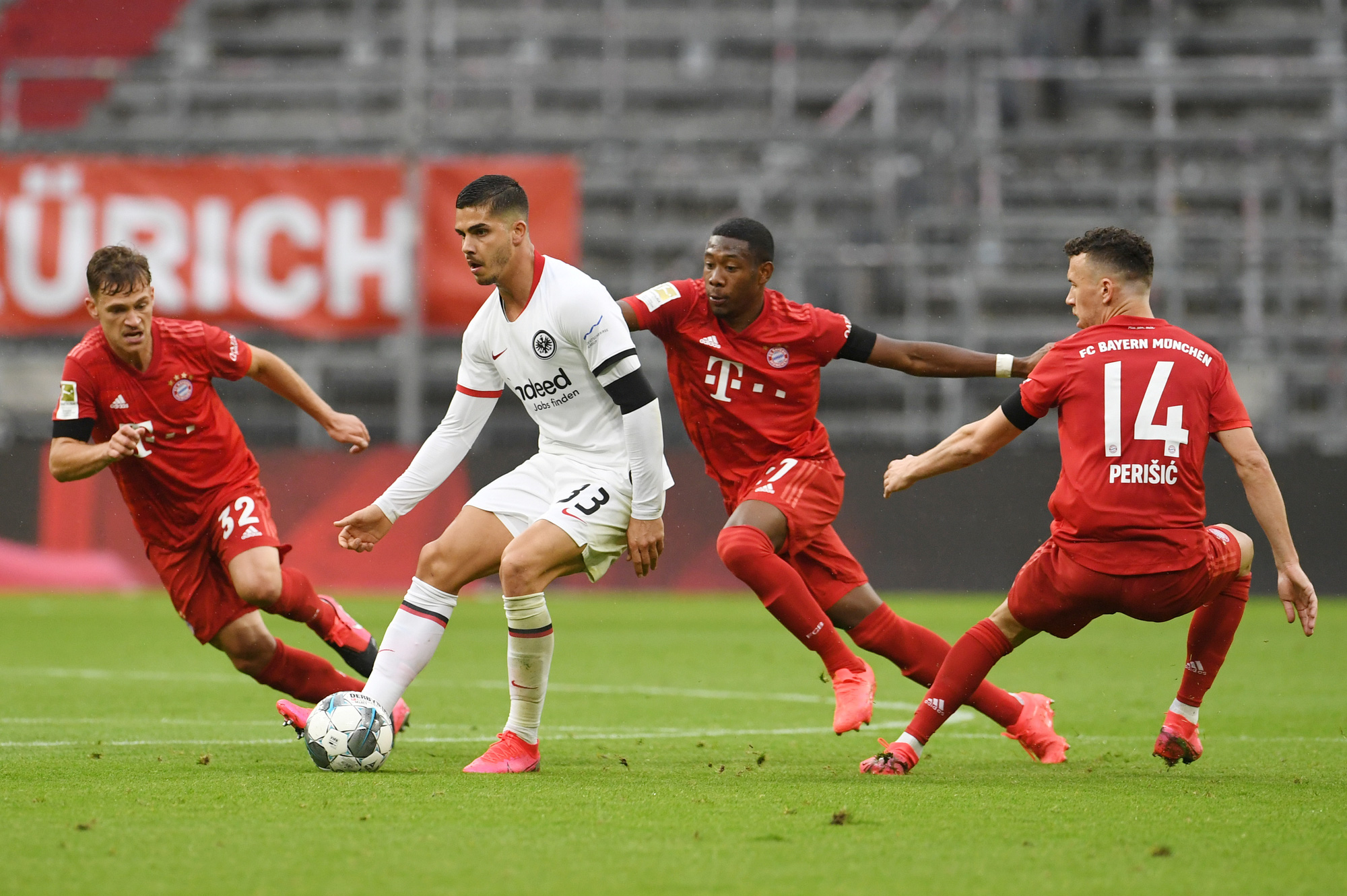 Bayern Munich thắng hủy diệt, chờ siêu kinh điển Bundesliga