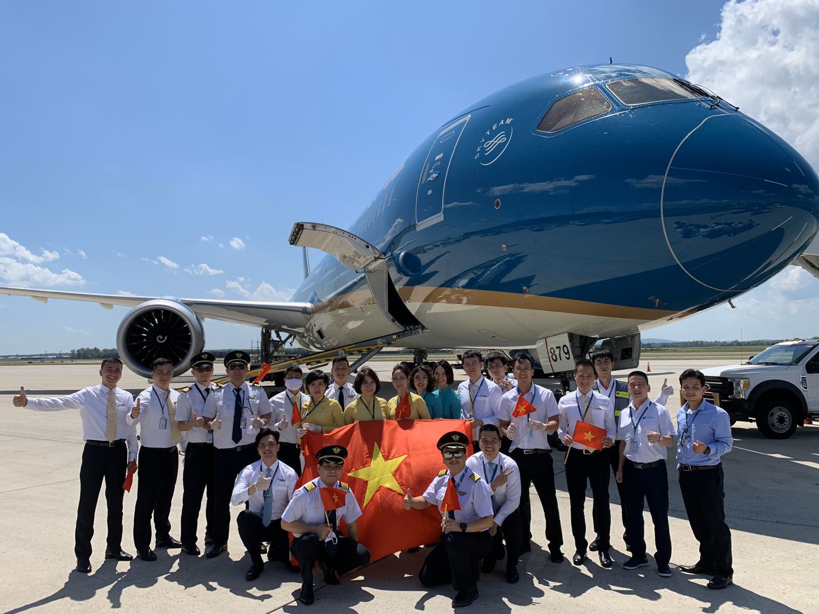 Đưa hơn 340 người Việt từ Washington DC về Nội B&agrave;i - Ảnh 12.