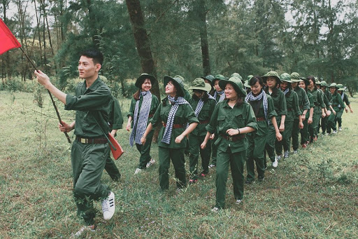 Vận động s&aacute;ng t&aacute;c ca kh&uacute;c về Thanh ni&ecirc;n xung phong