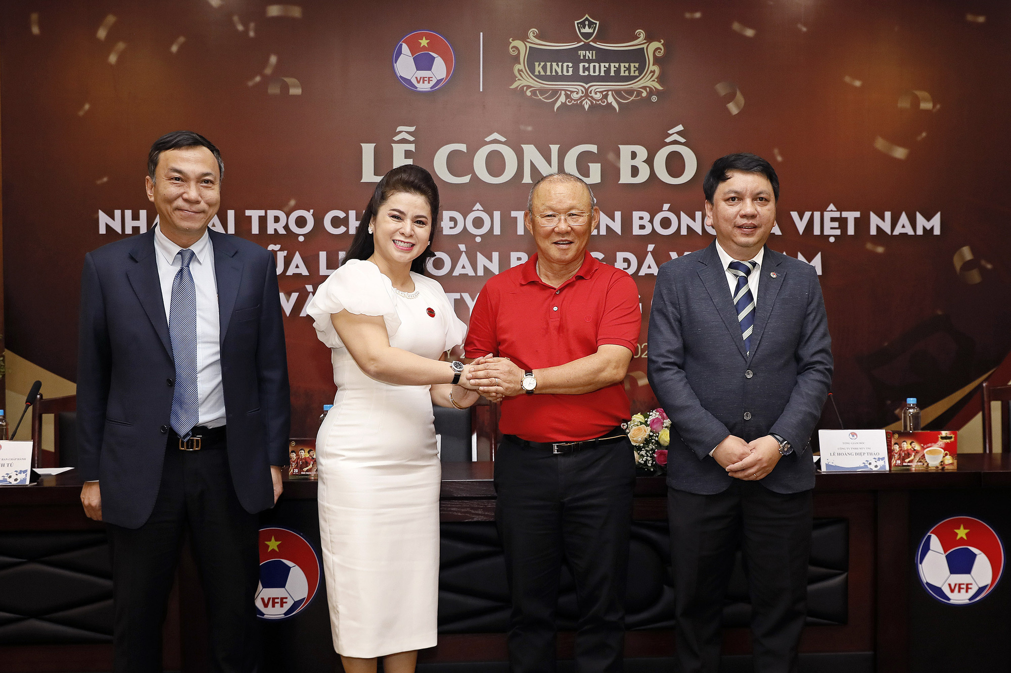 Bà Lê Hoàng Diệp Thảo tài trợ 3 năm cho hai đội tuyển Việt Nam