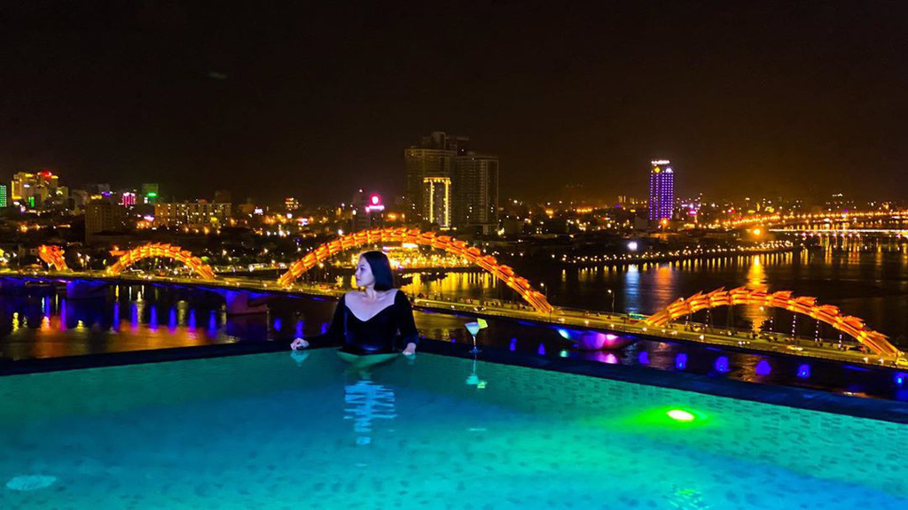 4 hồ bơi v&ocirc; cực ở Đ&agrave; Nẵng l&ecirc;n h&igrave;nh sang chảnh - Ảnh 8.