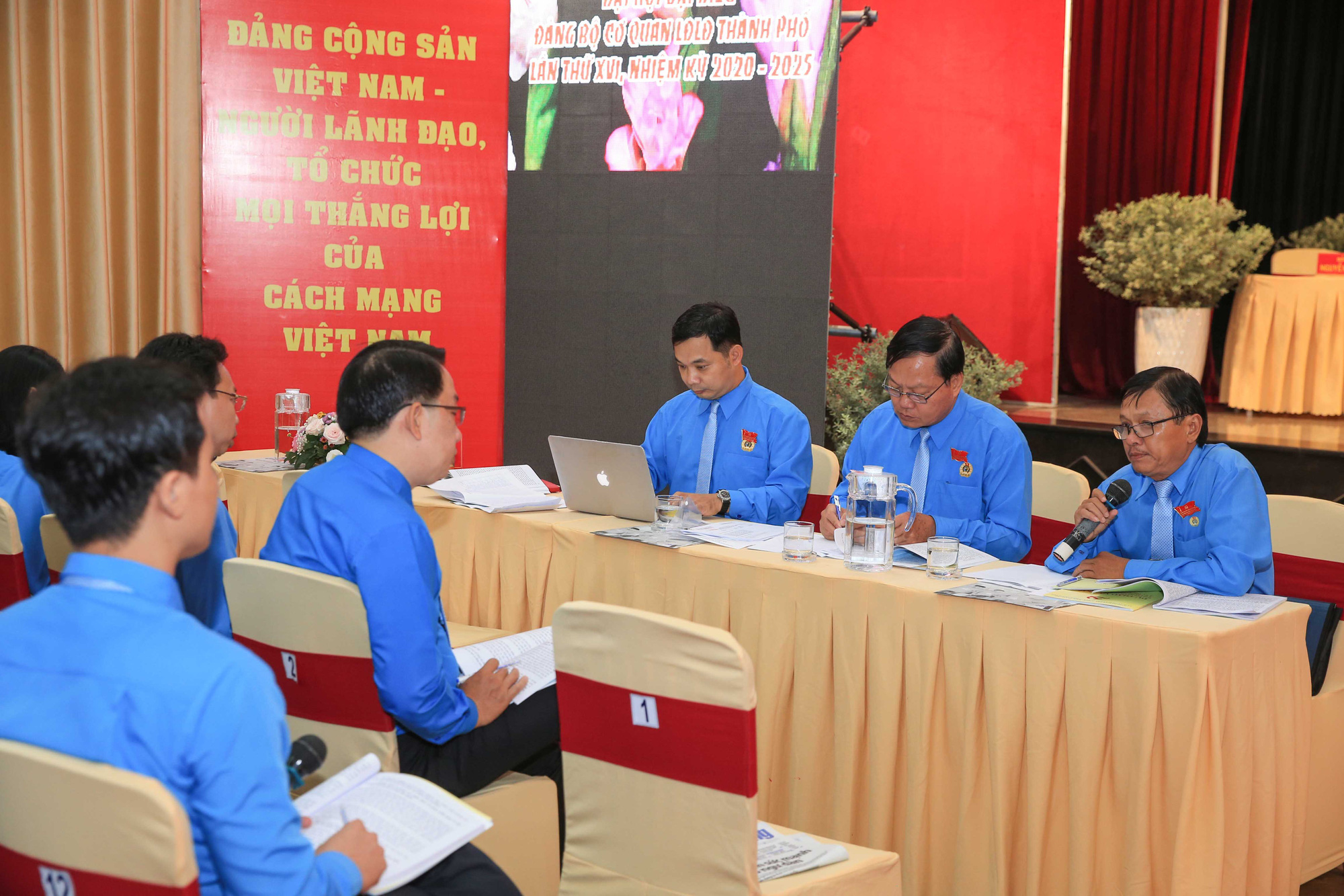 Tập trung c&ocirc;ng t&aacute;c tạo nguồn ph&aacute;t triển đảng vi&ecirc;n - Ảnh 2.
