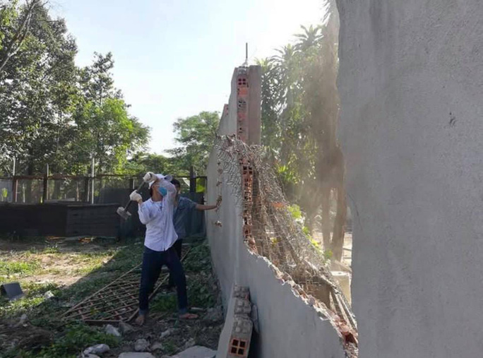 Xử lý căn cơ nạn xây nhà không phép