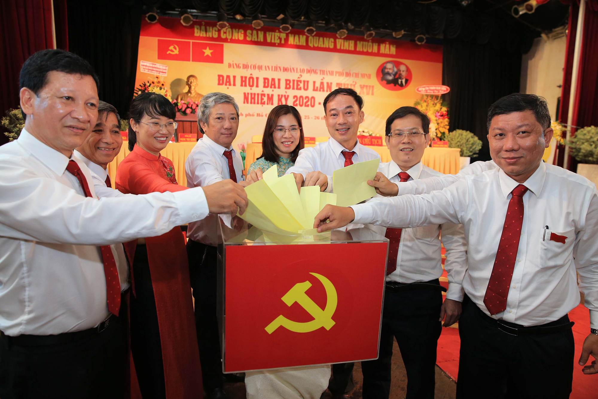 Bà Trần Thị Diệu Thúy tiếp tục được bầu giữ chức Bí thư Đảng ủy Cơ quan LĐLĐ TP HCM