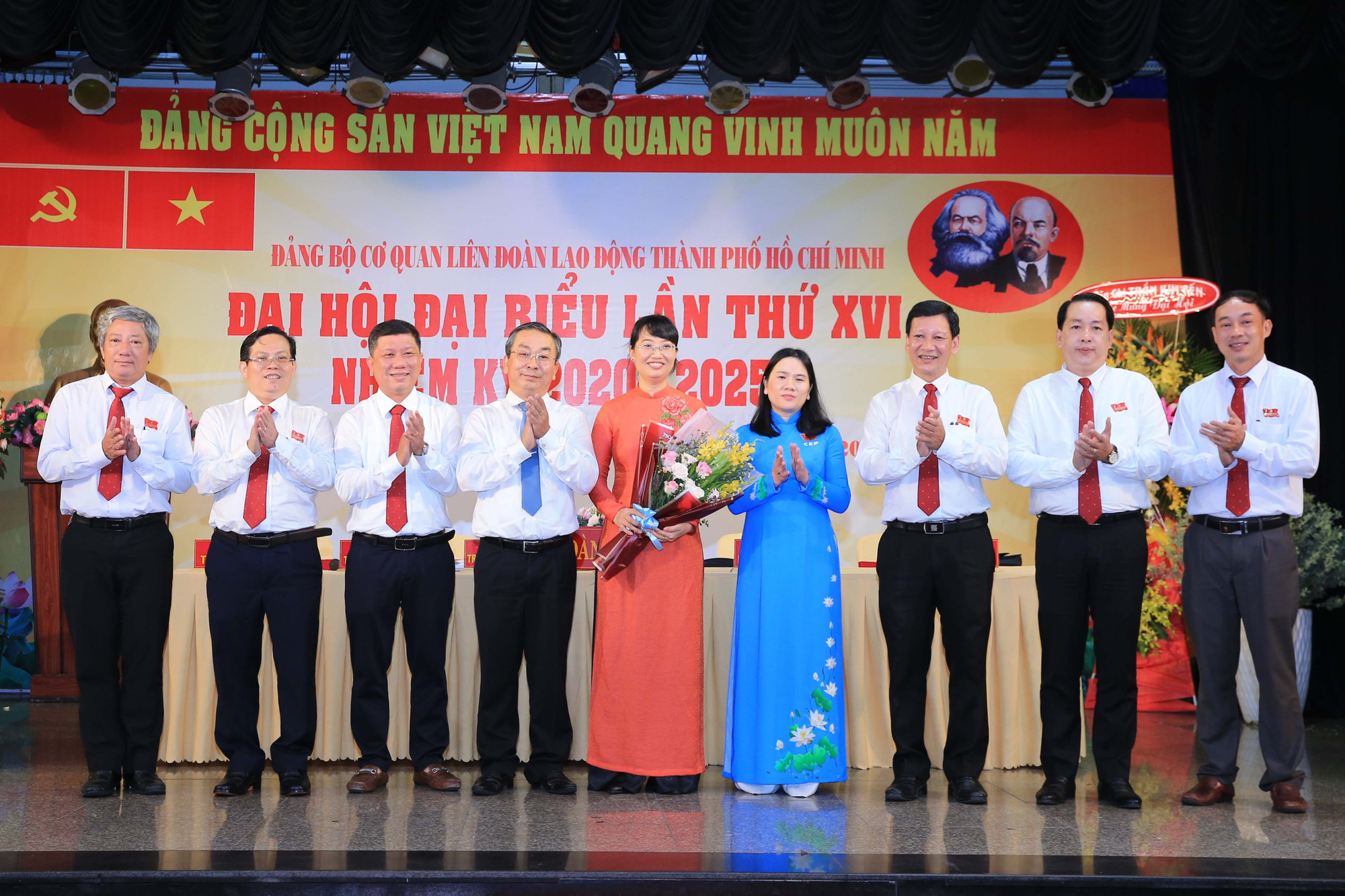 B&agrave; Trần Thị Diệu Th&uacute;y tiếp tục được bầu giữ chức B&iacute; thư Đảng ủy Cơ quan LĐLĐ TP HCM - Ảnh 4.