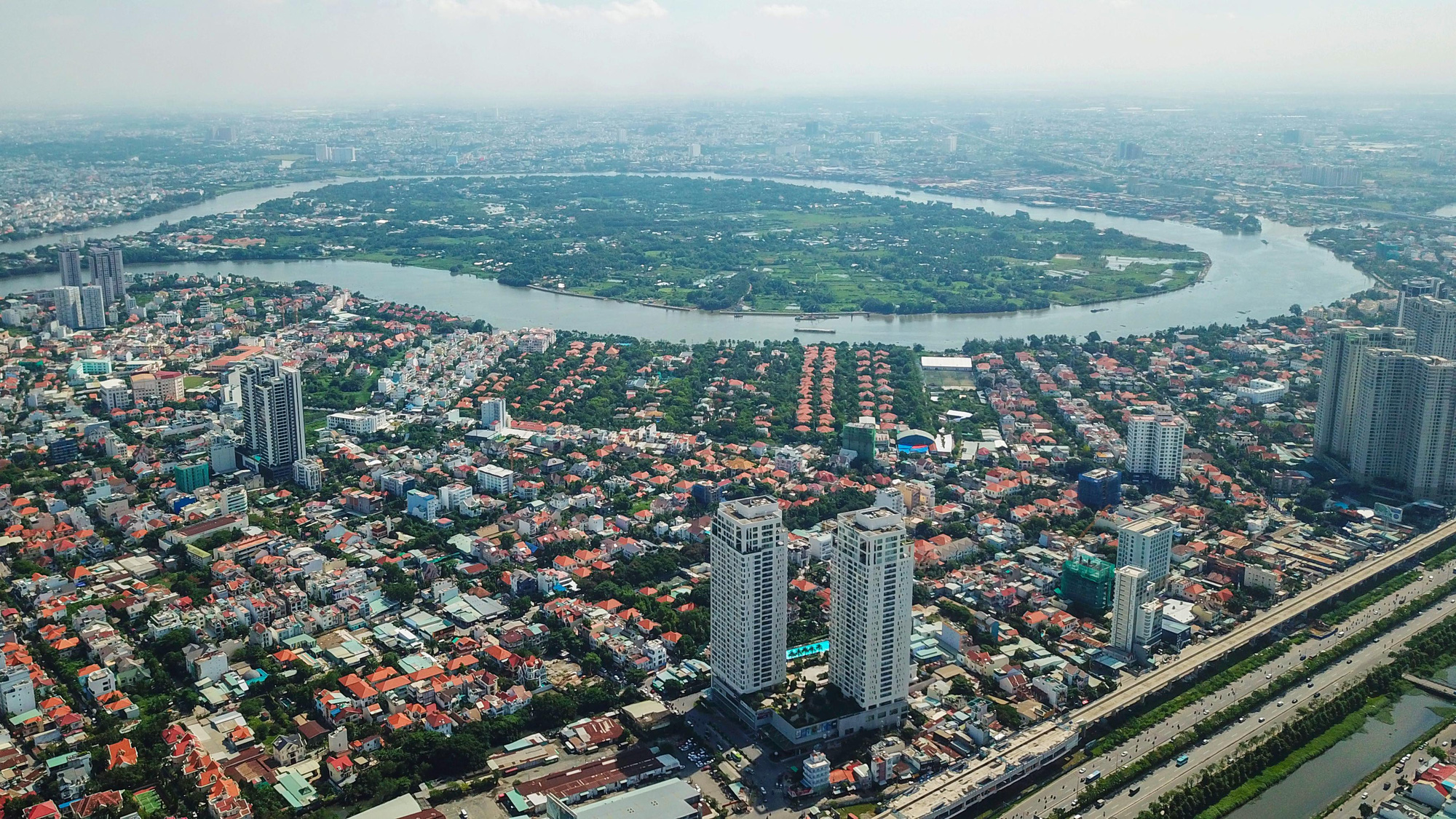 TP HCM ph&aacute;t triển khu Đ&ocirc;ng: Cơ hội cho bất động sản hưởng lợi - Ảnh 1.