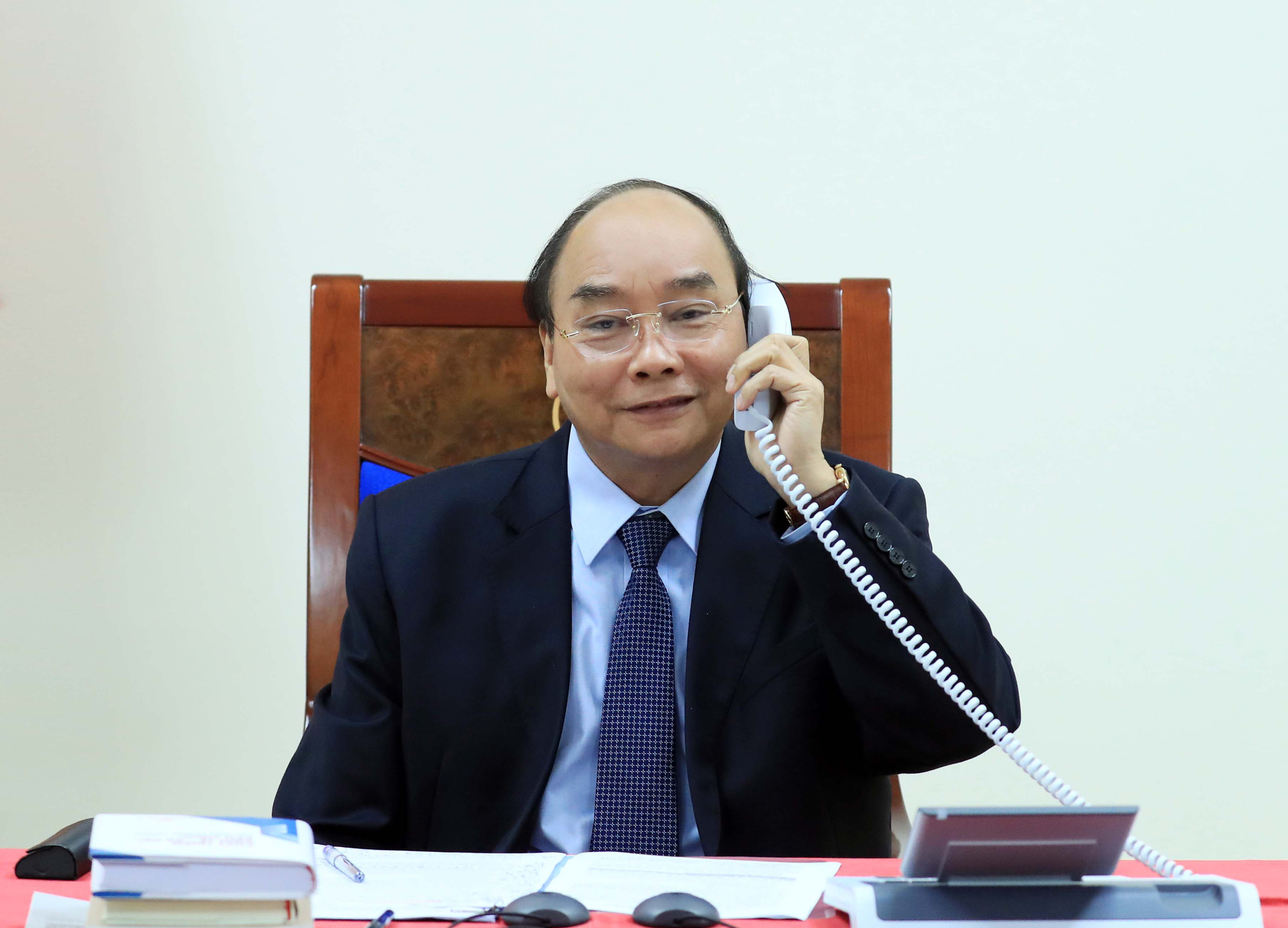 Thủ tướng Nguyễn Xuân Phúc và Tổng thống Philippines điện đàm, đề cập vấn đề Biển Đông