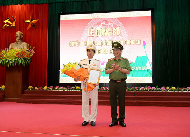 Cục ph&oacute; Cục An ninh mạng v&agrave; ph&ograve;ng, chống tội phạm sử dụng c&ocirc;ng nghệ cao l&agrave;m Gi&aacute;m đốc C&ocirc;ng an H&ograve;a B&igrave;nh - Ảnh 1.