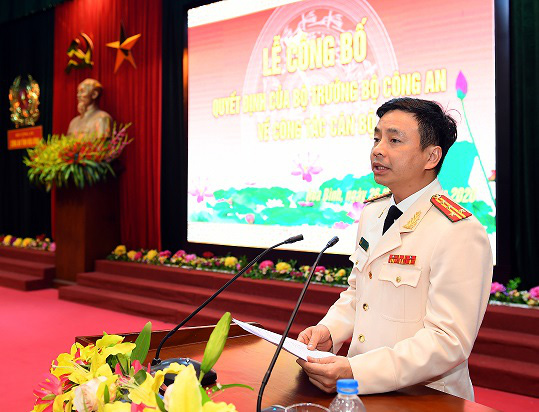 Cục ph&oacute; Cục An ninh mạng v&agrave; ph&ograve;ng, chống tội phạm sử dụng c&ocirc;ng nghệ cao l&agrave;m Gi&aacute;m đốc C&ocirc;ng an H&ograve;a B&igrave;nh - Ảnh 3.