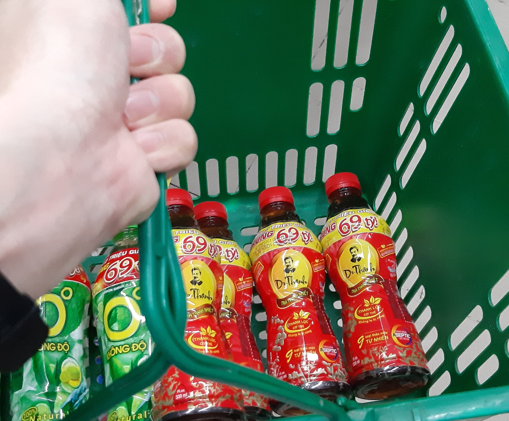Thanh lọc cơ thể mỗi ngày bằng thức uống thảo mộc để “hạ hỏa”