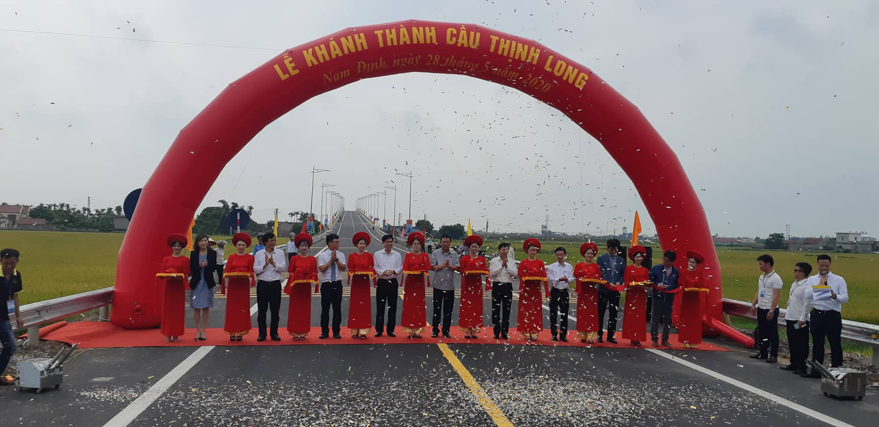 Thông xe cầu Thịnh Long hơn 1.100 tỉ đồng - Ảnh 2.