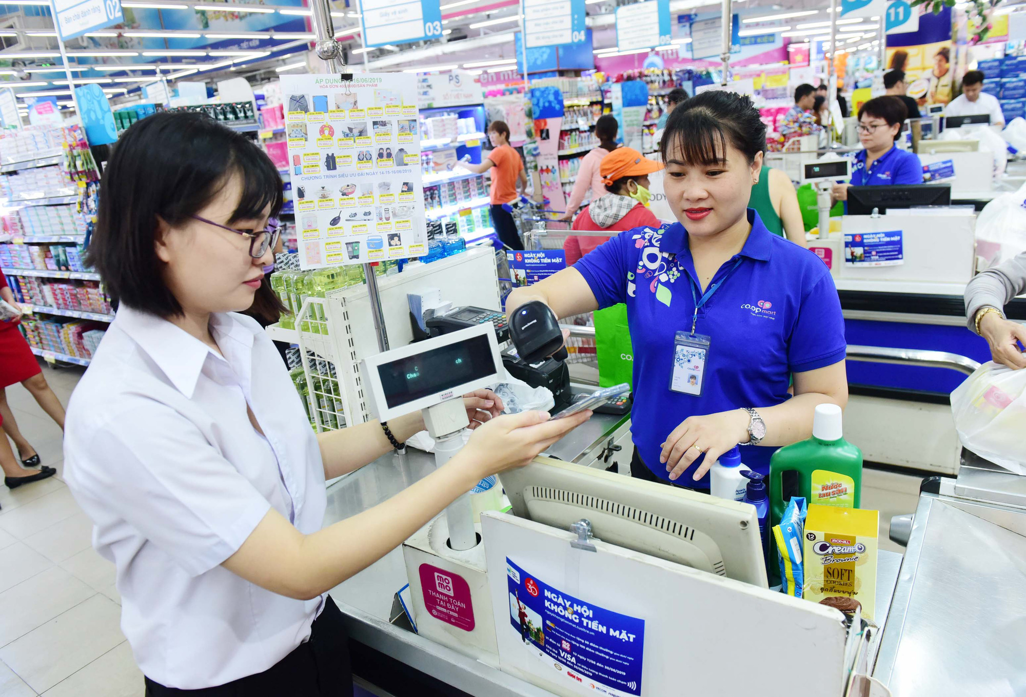 Bán lẻ đẩy mạnh thanh toán không tiền mặt