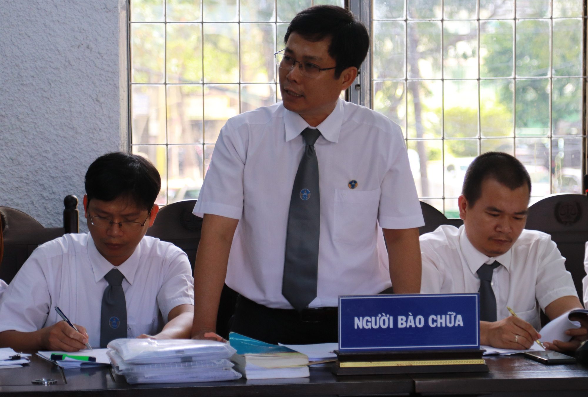 Nhiều c&aacute;n bộ v&agrave; người d&acirc;n bắt tay chiếm đoạt tiền của dự &aacute;n gần 3.000 tỉ đồng - Ảnh 2.
