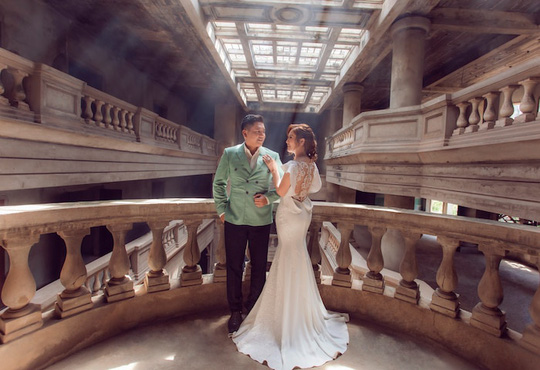 Đức Thịnh - Thanh Thúy tình tứ kỷ niệm 12 năm ngày cưới: 'Tình yêu là điều duy nhất gắn kết chúng tôi'