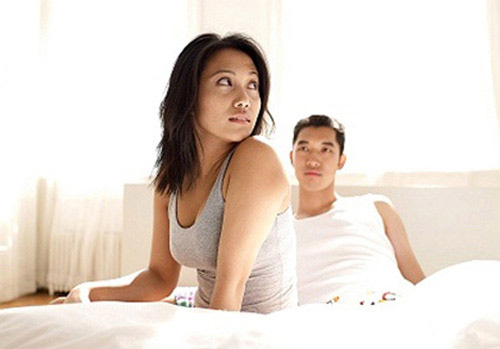 Đ&agrave;n b&agrave; bật kh&oacute;c giữa cuộc vui - Ảnh 2.