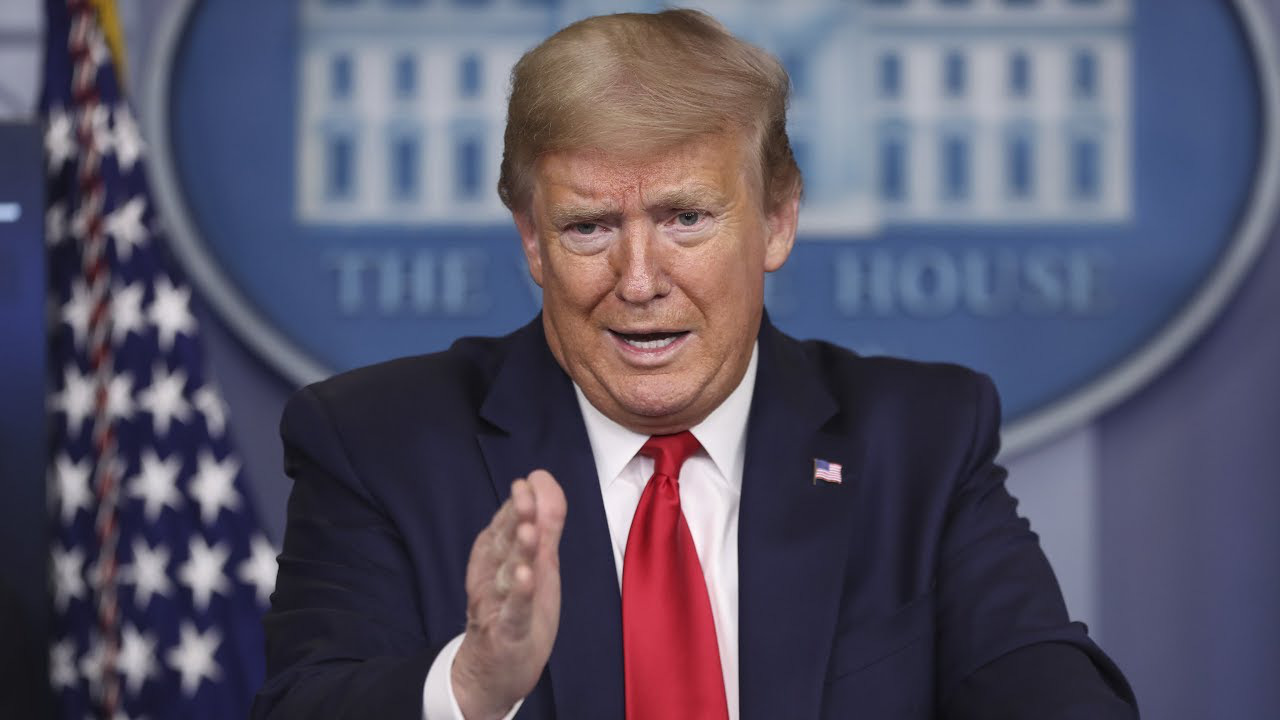 Tổng thống Trump ngán ngẩm "món quà" từ Trung Quốc