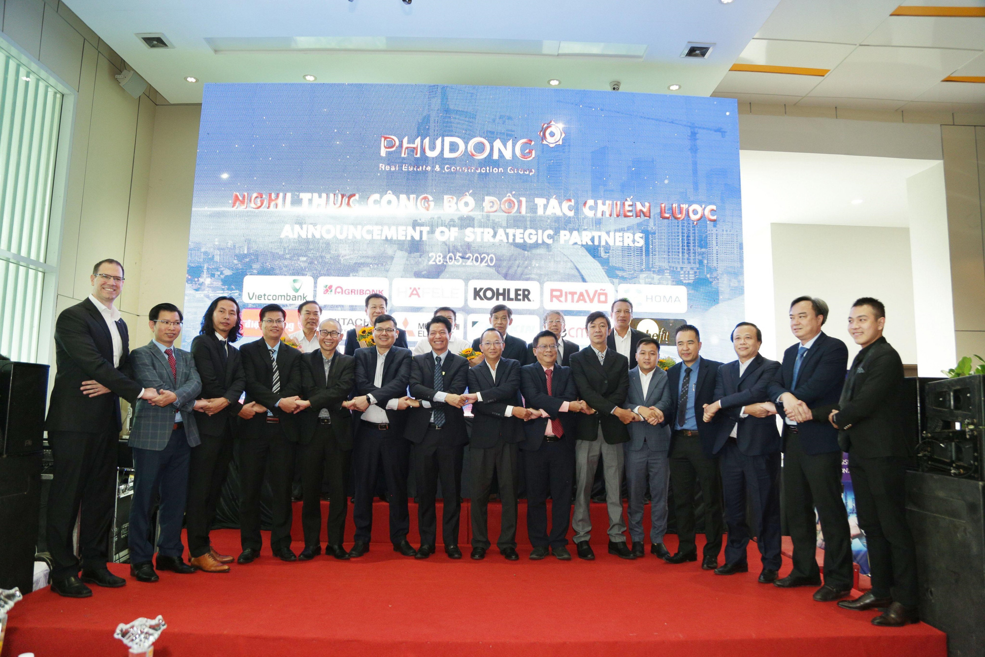 Phú Đông Group ký hợp tác với 15 đối tác triển khai dự án mới
