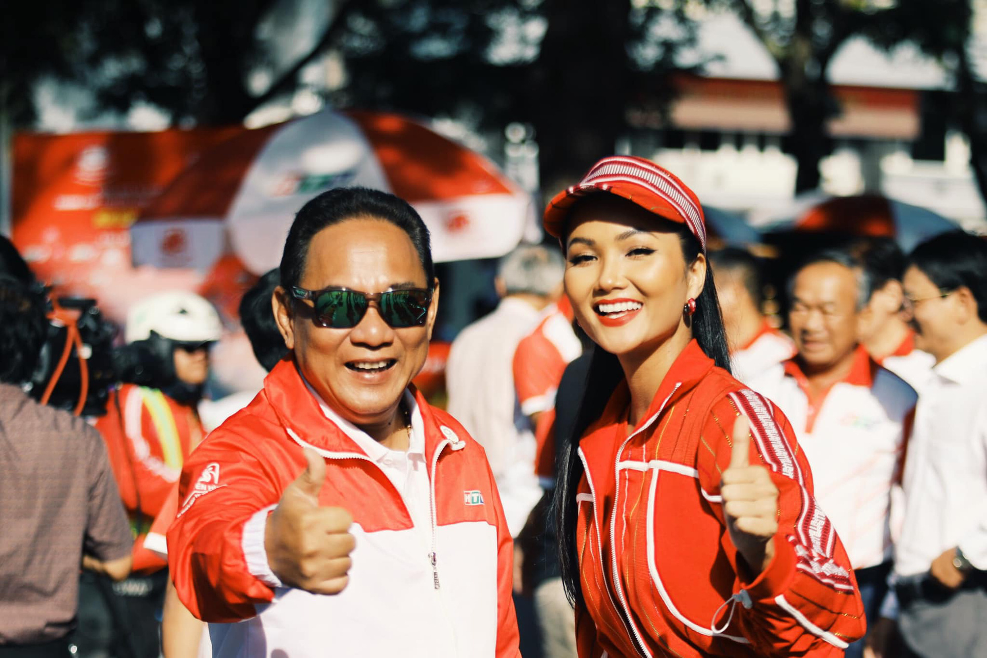 Hoa hậu Hhen Ni&ecirc; n&aacute;o động chặng đua C&uacute;p Truyền h&igrave;nh - Ảnh 7.