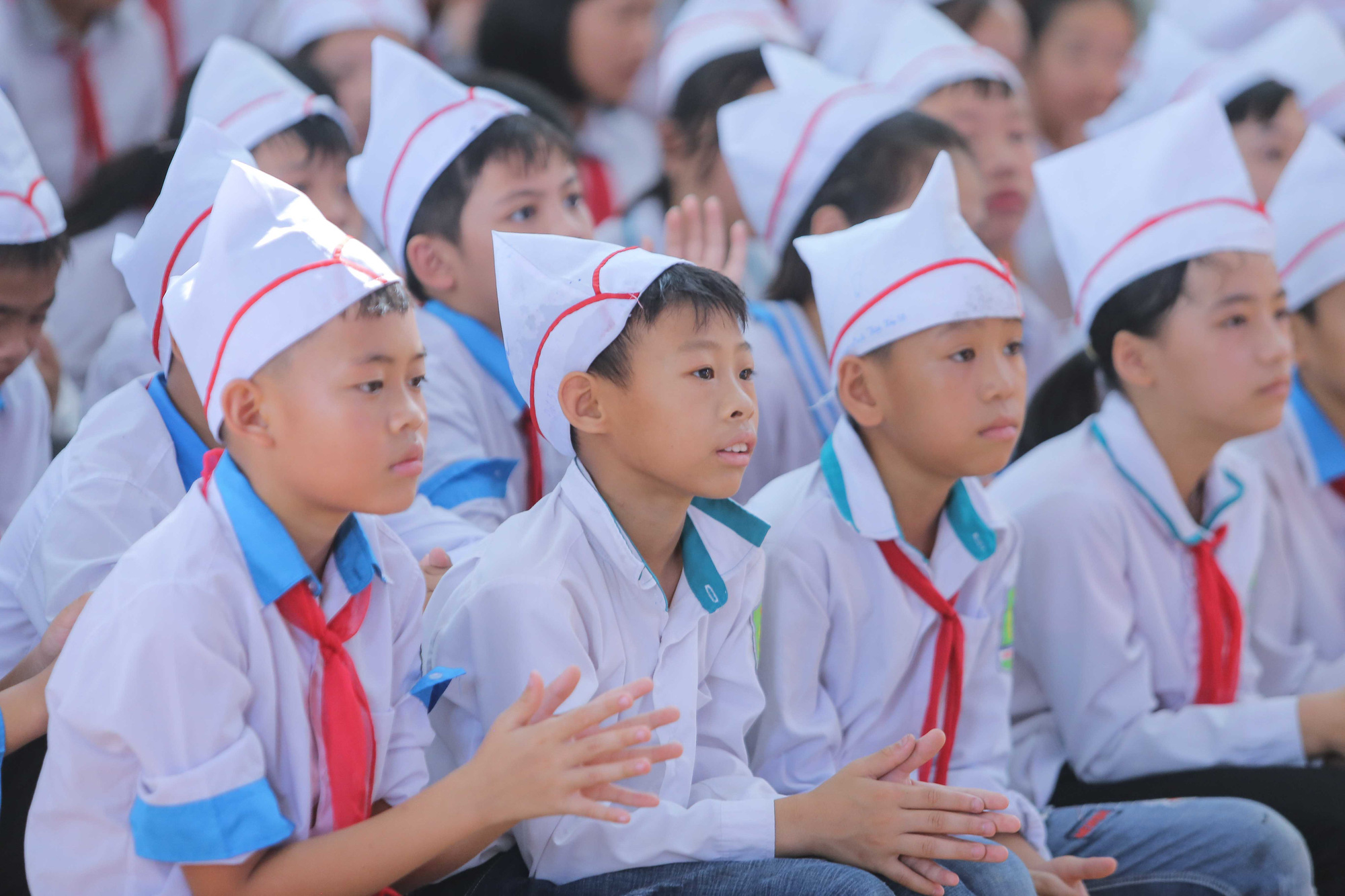 Thế hệ trẻ sôi nổi trong cuộc thi "Em yêu biển, đảo quê hương"