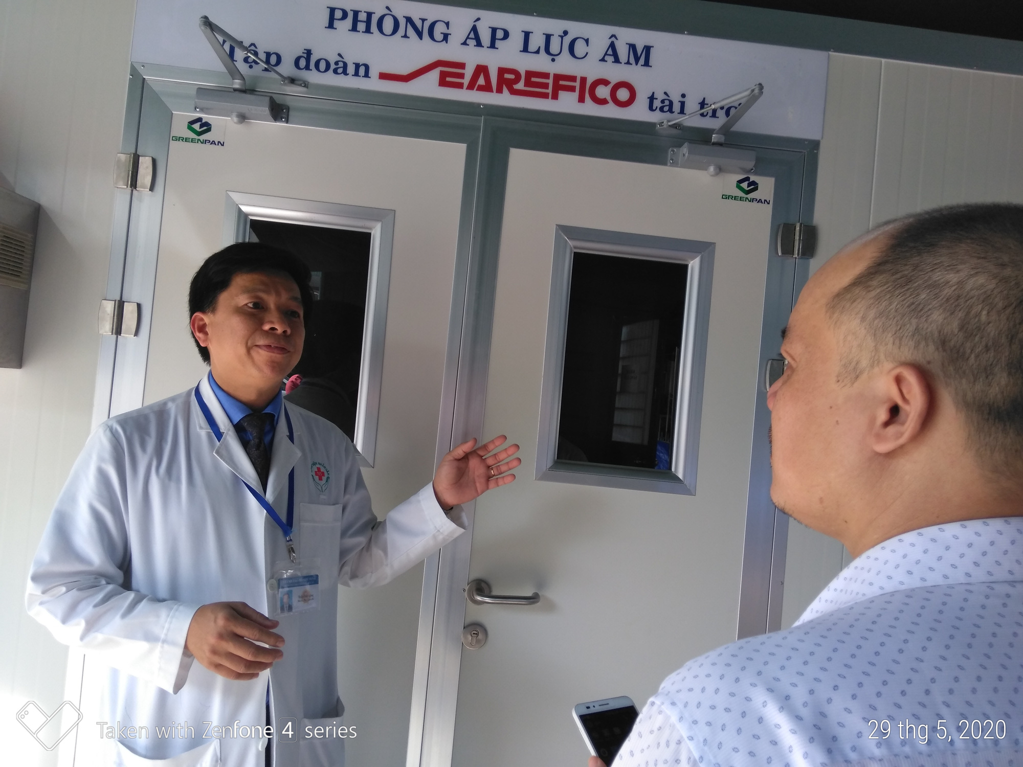 Sở Y tế TP HCM yêu cầu khẩn đối với người nhập cảnh khám chữa bệnh