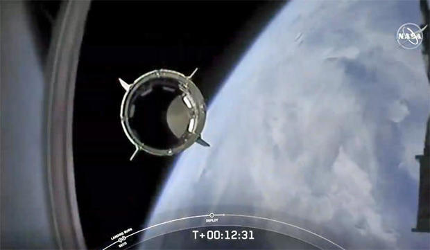 SpaceX đưa phi hành gia vào vũ trụ, Mỹ sắp thoát cảnh quá giang Nga? - Ảnh 4.