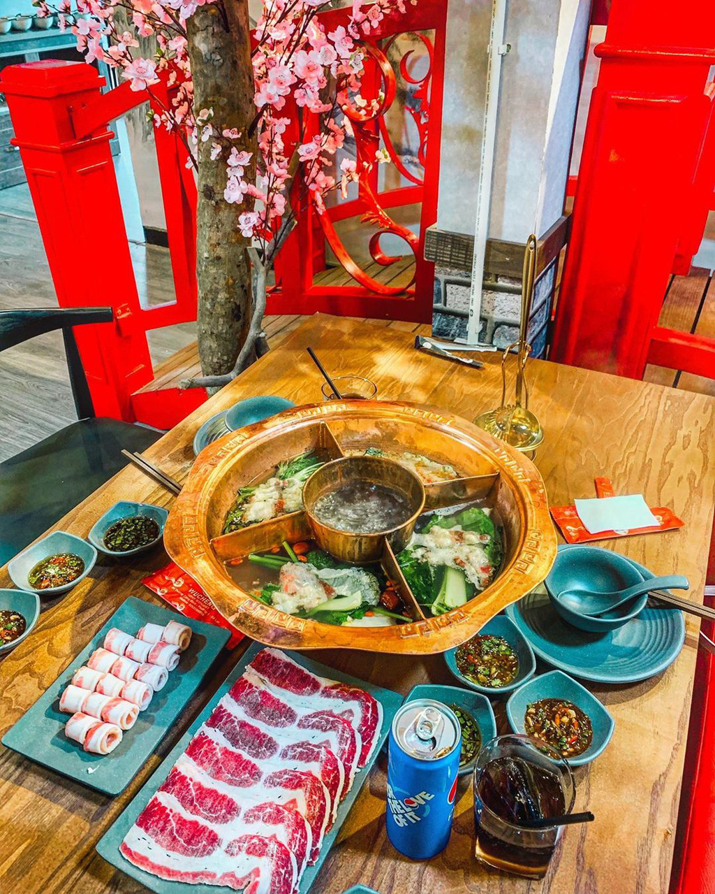 Lẩu kh&ocirc; Nhật v&agrave; 3 m&oacute;n lẩu lạ vị kh&ocirc;ng thể bỏ qua ở Đ&agrave; Lạt - Ảnh 6.