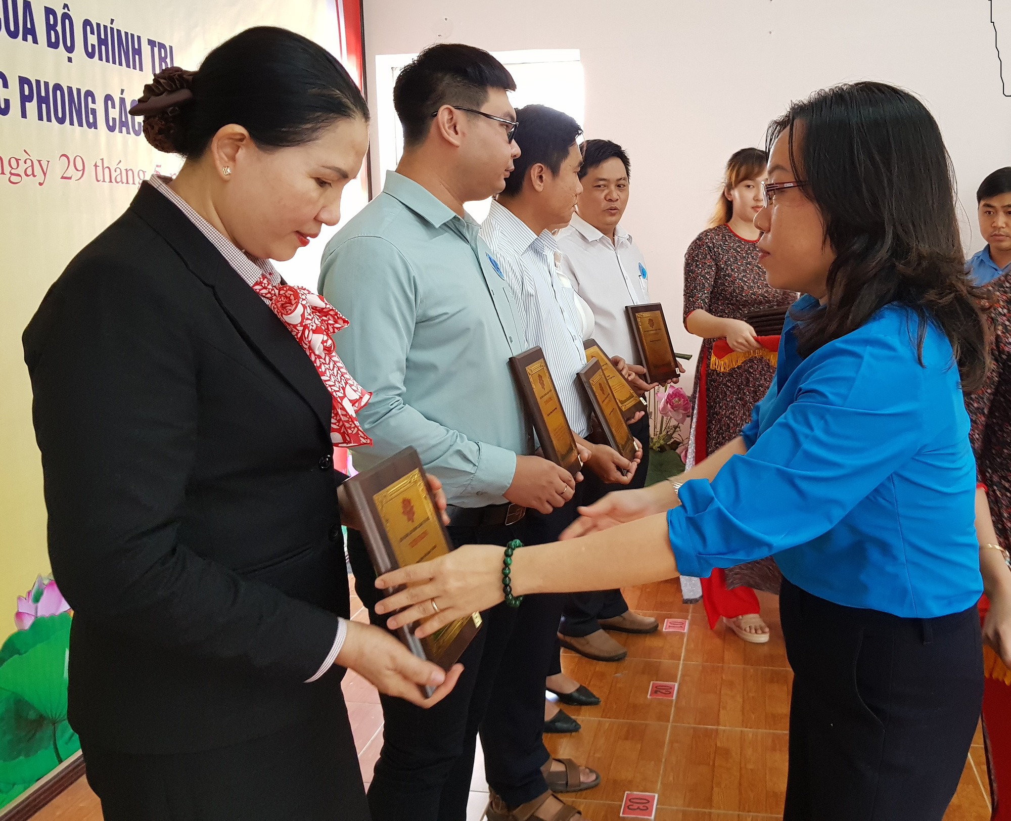 Tuyên dương 116 điển hình học Bác Hồ