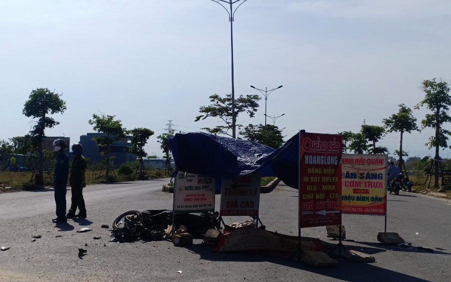 Nữ du khách bị xe tông tử vong - Ảnh 1.