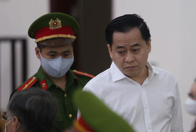 Phan Văn Anh Vũ: Bị cáo không phải bị bắt khi đang bị truy nã