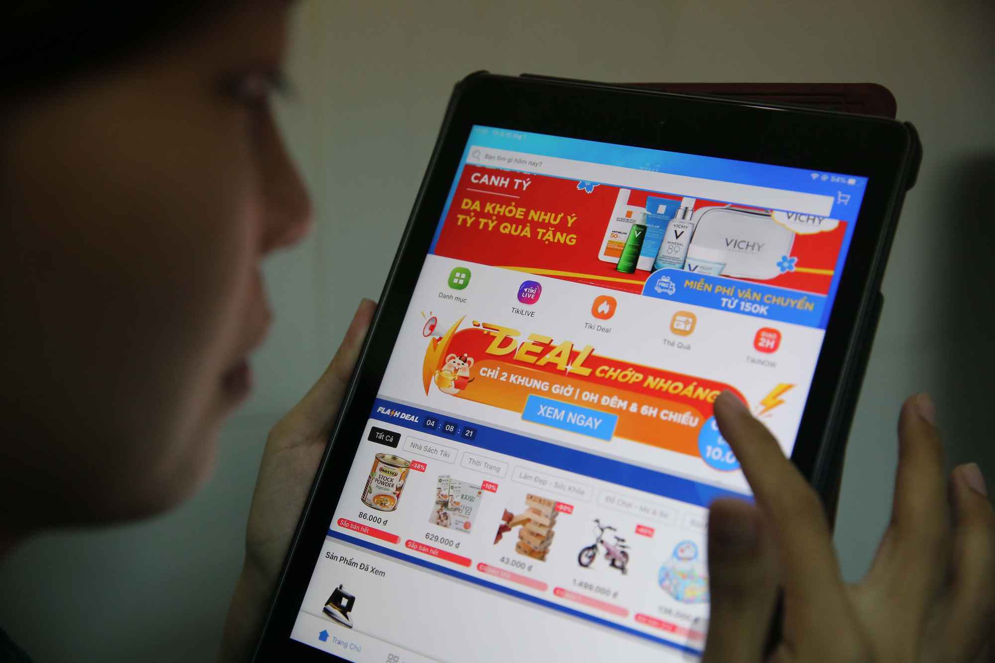 Mua sắm online ở TP HCM đang thay đổi như thế nào? - Ảnh 1.