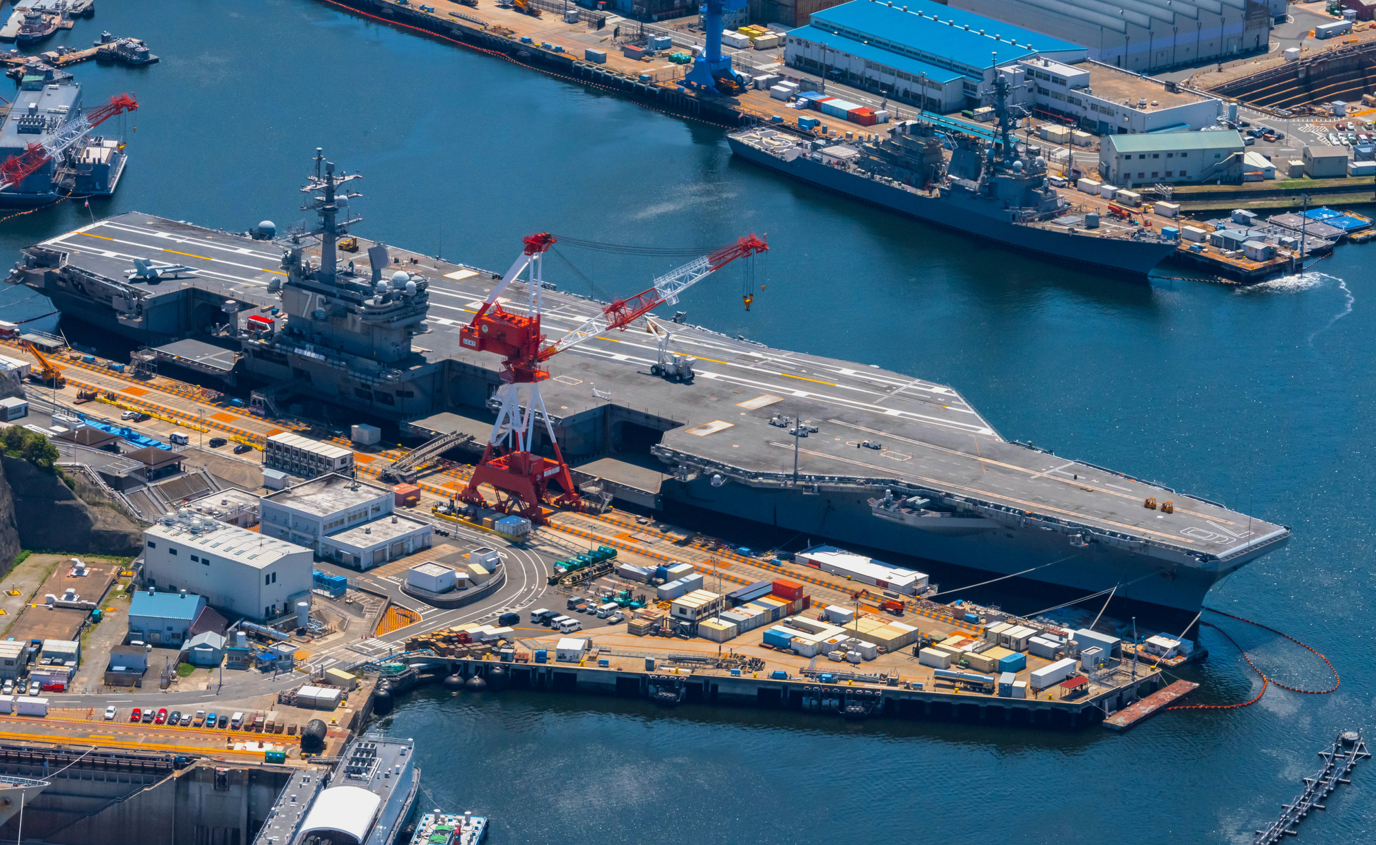 Siêu tàu sân bay Ronald Reagan của Mỹ tái xuất