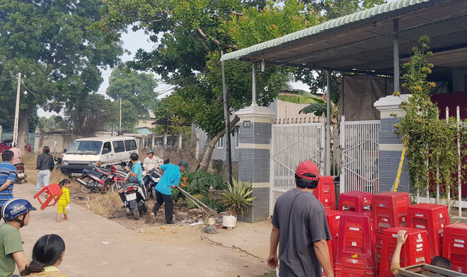 Mâu thuẫn, chồng đổ cả thùng nước sôi lên người vợ