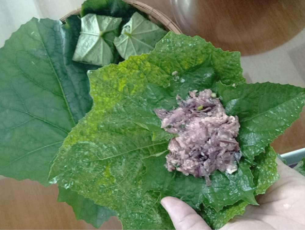Chả vịt gói lá mướp