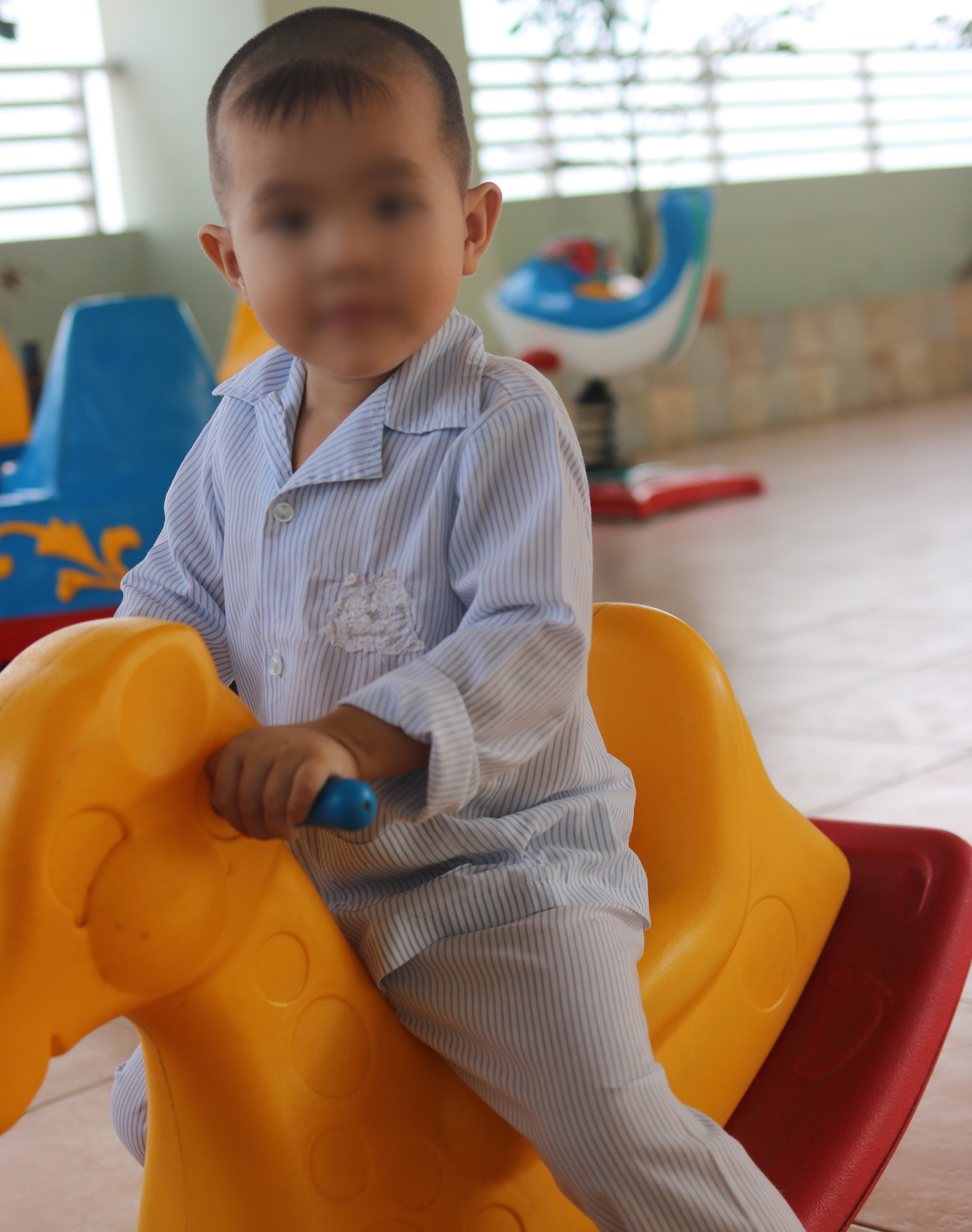 Cứu sống bé 3 tuổi toàn thân bông tím, da tái - Ảnh 2.