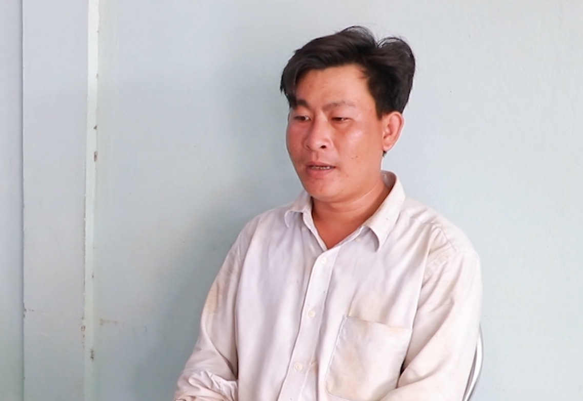 Cô gái chạy xe dàn hàng ngang bị tấn công, cướp tài sản
