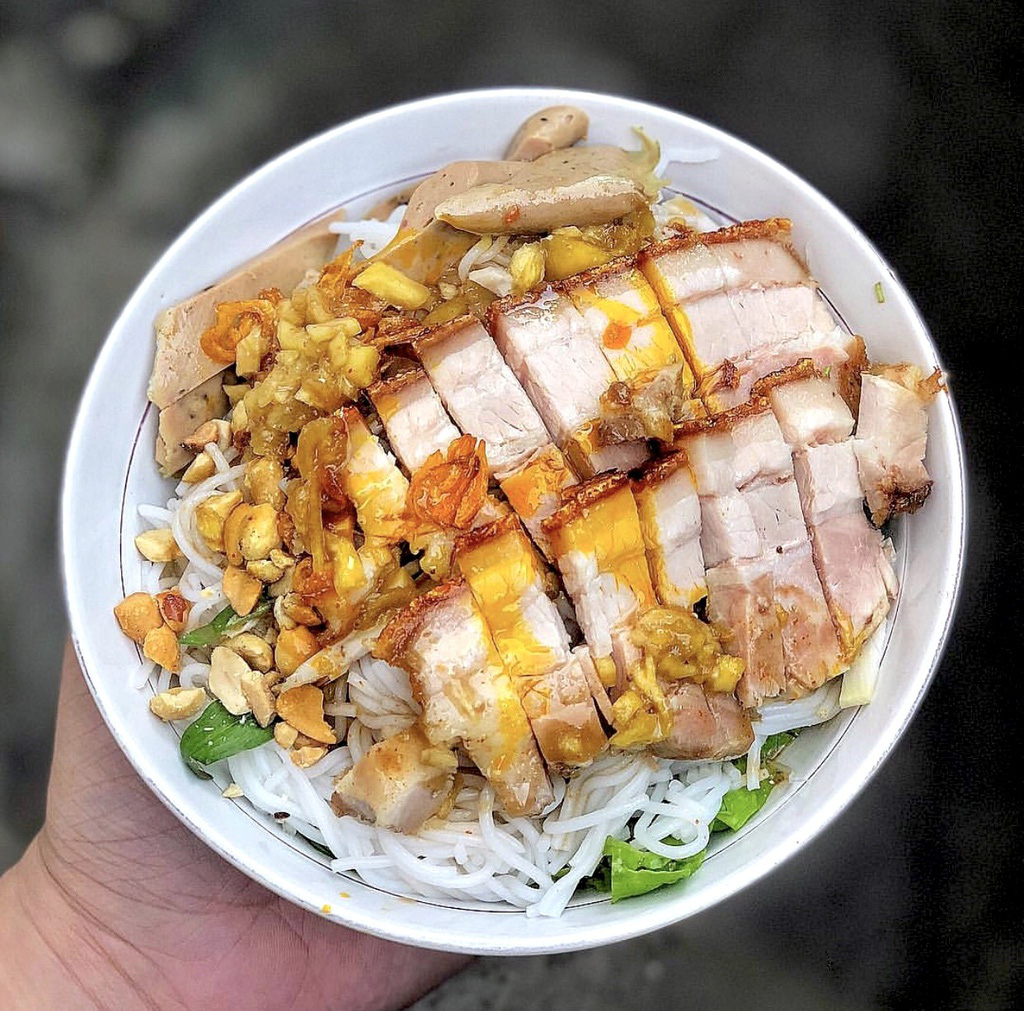 Bún nem nướng và loạt bún nguội trứ danh ở Việt Nam - Ảnh 2.